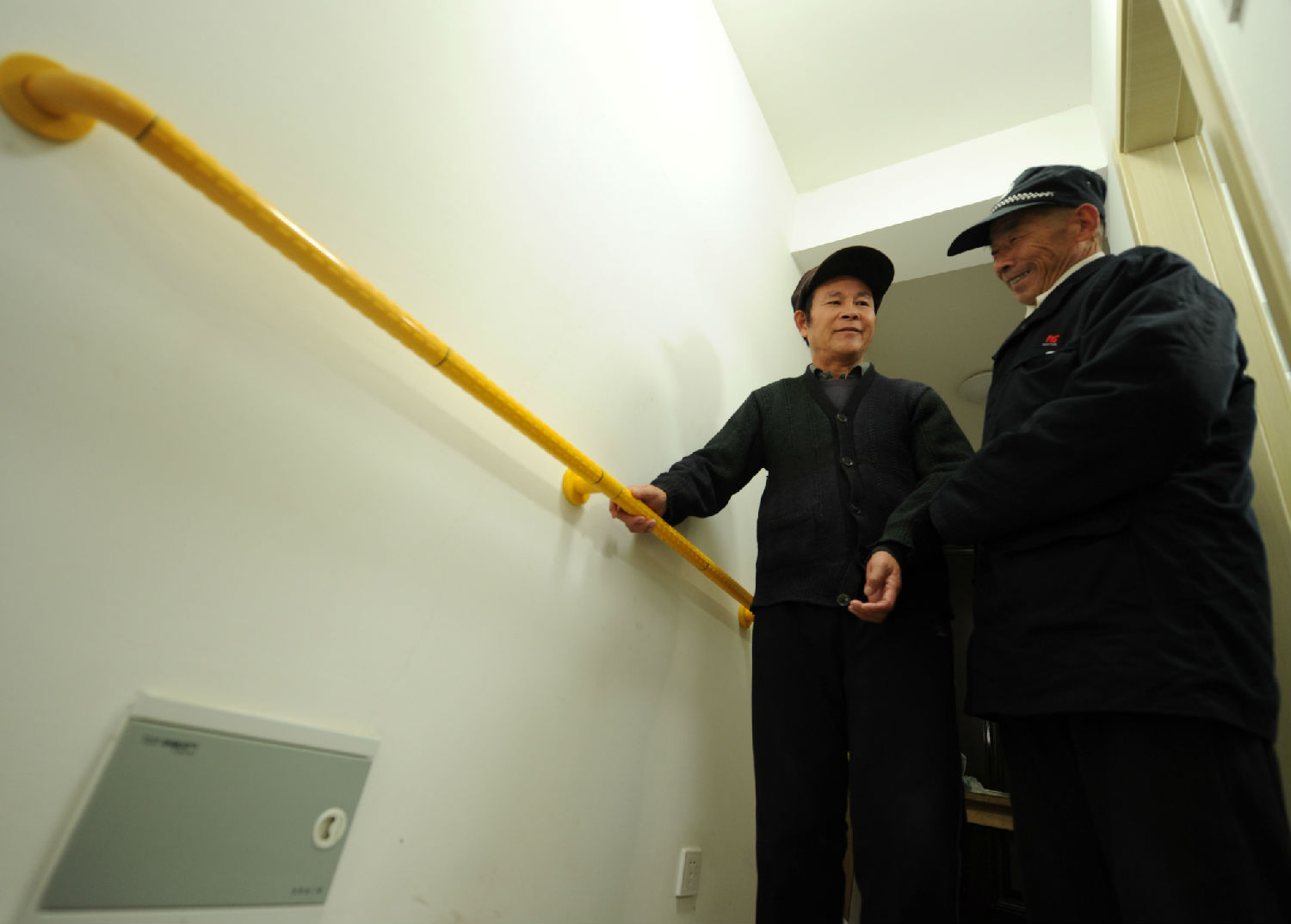 無(wú)障礙坡道扶手.jpg